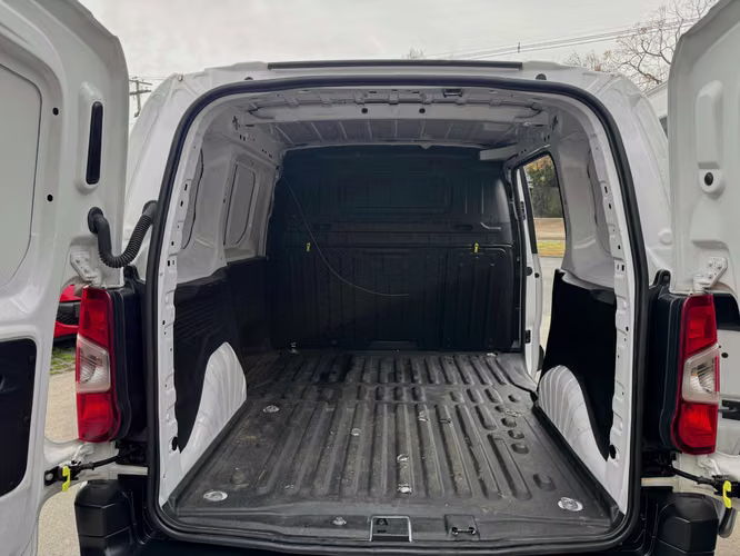 CITROEN BERLINGO DIESEL 1.5 MEC 6 VEL SOLO 43.000 KM FRANCESA FULL AIRE ABS VER EN LAS CONDES 2024 - Imagen 12