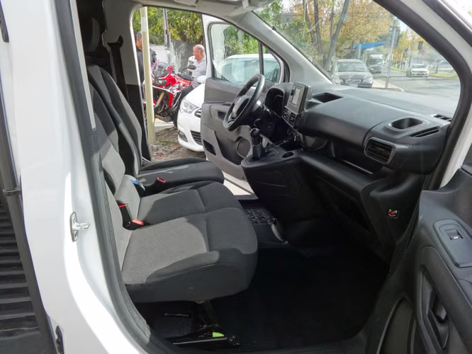 CITROEN BERLINGO DIESEL 1.5 6 VEL SOLO 43.000 KM FRANCESA FULL AIRE ABS VER EN LAS CONDES 2024