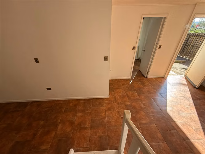 CASA ACOGEDORA Y MUY AMPLIA