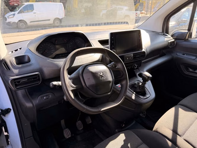 PEUGEOT PARTNER 2024