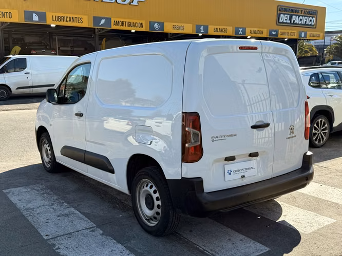 PEUGEOT PARTNER 2024