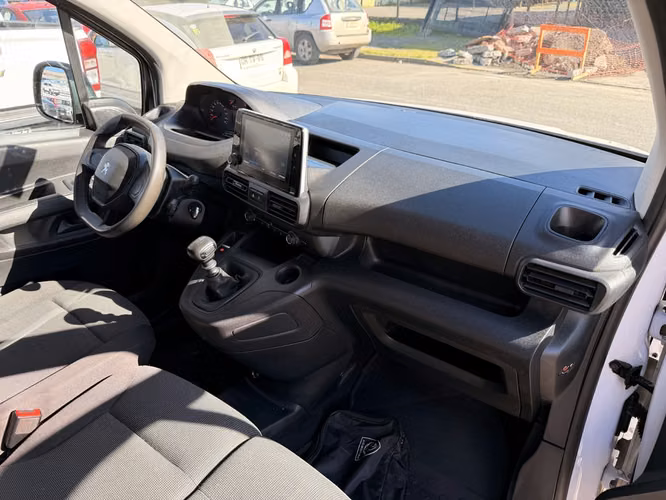 PEUGEOT PARTNER 2024