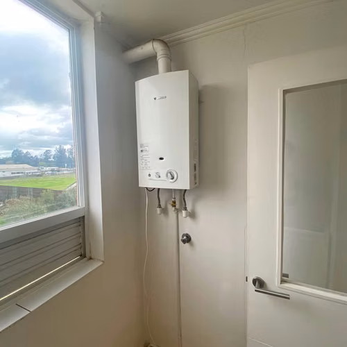 la cocina cuenta con logia para la instalación de la lavadora - Imagen 11