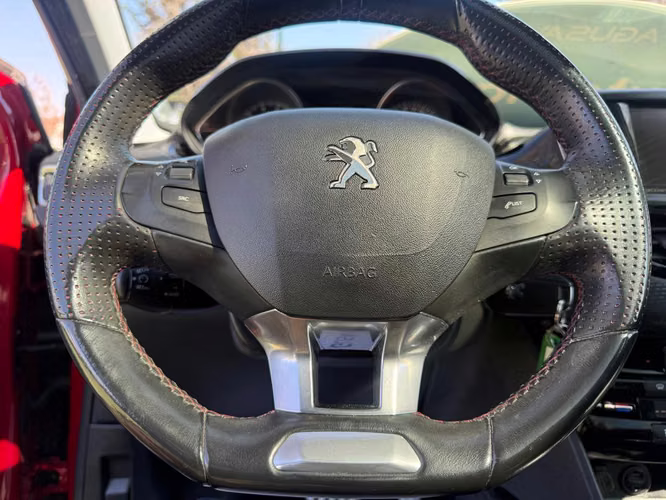 Peugeot 2008 1.2 GT-LINE 4X2 110HP AT 5P (2018)