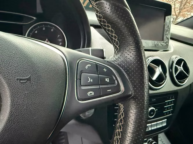 MERCEDES BENZ B 200 HB 1.6 HB 1.6 (2020)
