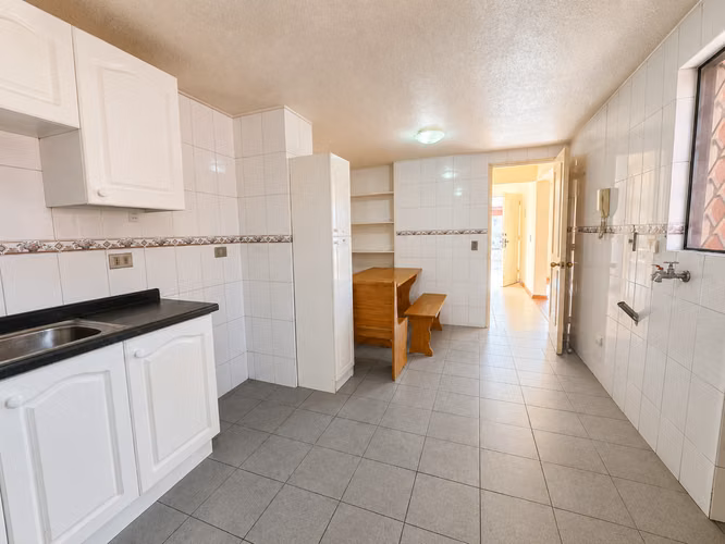 Se vende hermosa casa en Condominio en Centro Sur de Quilpué.