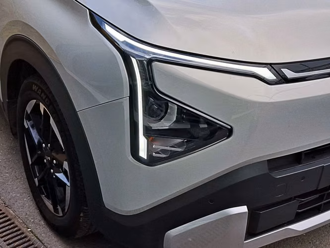 KIA CARENS 2026