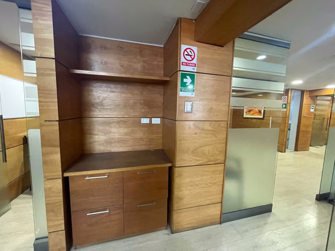 Amplia Oficina en Venta – Santiago Centro (179903)