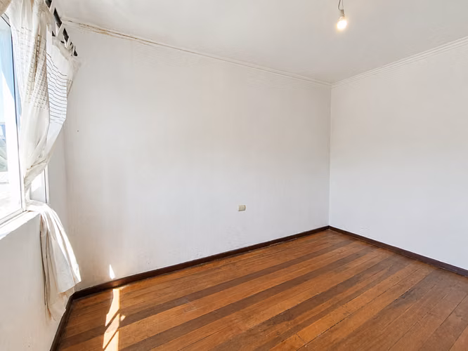 Oportunidad de inversión en Chorrillos: 2 casas + local comercial - Imagen 8