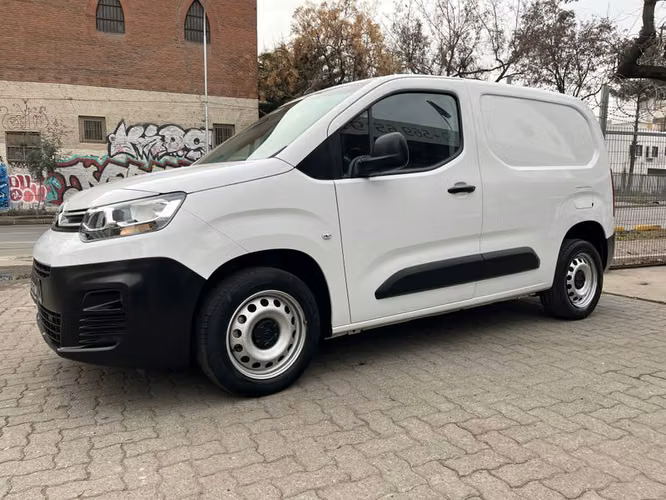 CITROEN BERLINGO BLUEHDI 1.5 - 2024 | 4300 - Imagen 3