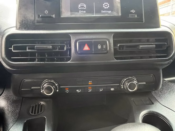 CITROEN BERLINGO BLUEHDI 1.5 - 2024 | 4300 - Imagen 20