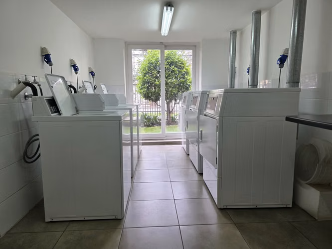 SE ARRIENDA DEPTO. 2D 2 B 1E 1BOD. ESTILO MARIPOSA EN SAN MIGUEL | Un hogar equipado para disfrutar - Imagen 24