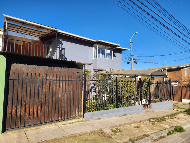 Casa Esquina en Venta en Placilla de Peñuelas – Excelente Ubicación - Imagen 2