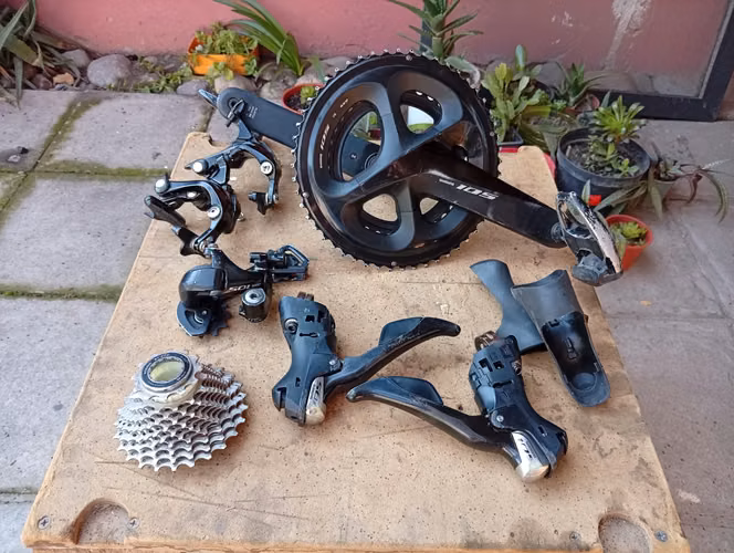 VARIOS SHIMANO 105 USADO