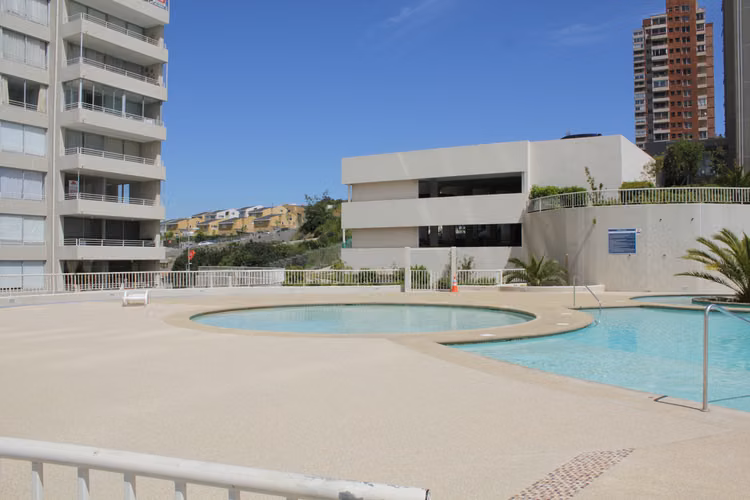 Moderno departamento en Reñaca increíble vista, piscinas con toboganes