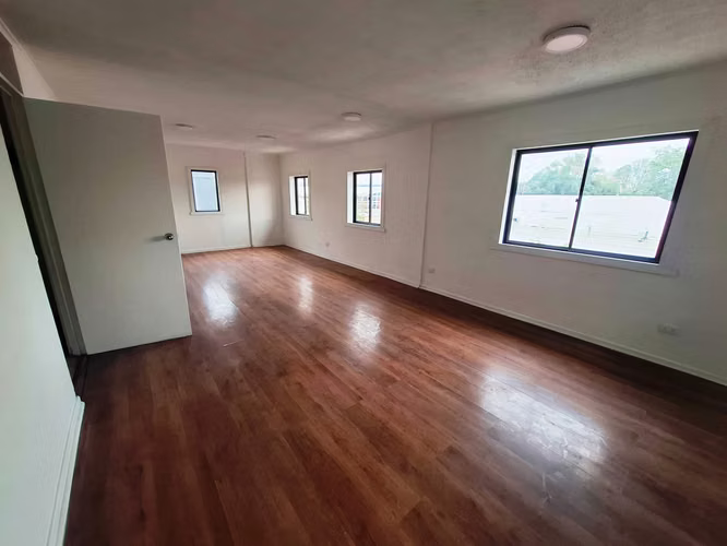 Arriendo excelente casa - oficina uso comercial (176777)