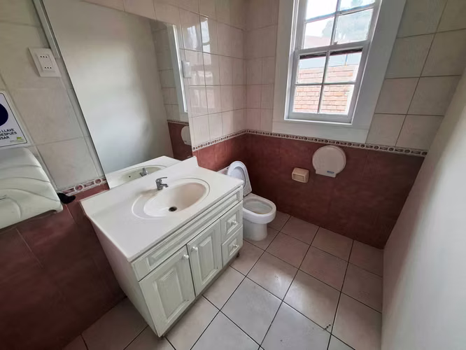 Arriendo excelente casa - oficina uso comercial (176777)