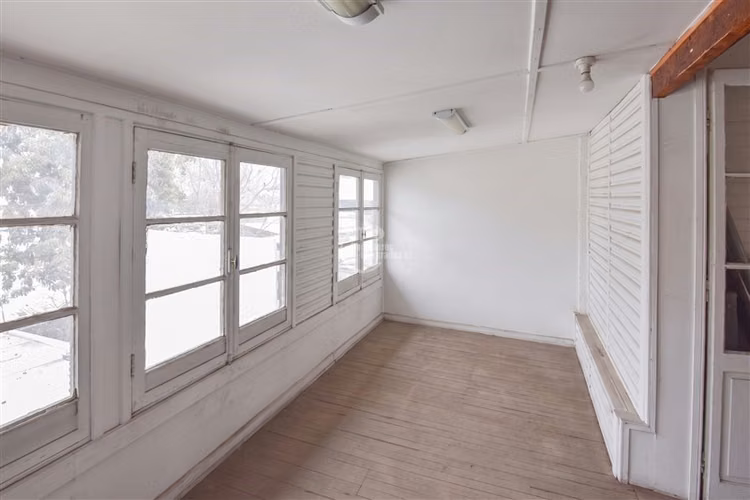 Local Comercial de 3 pisos en Bellavista Recoleta