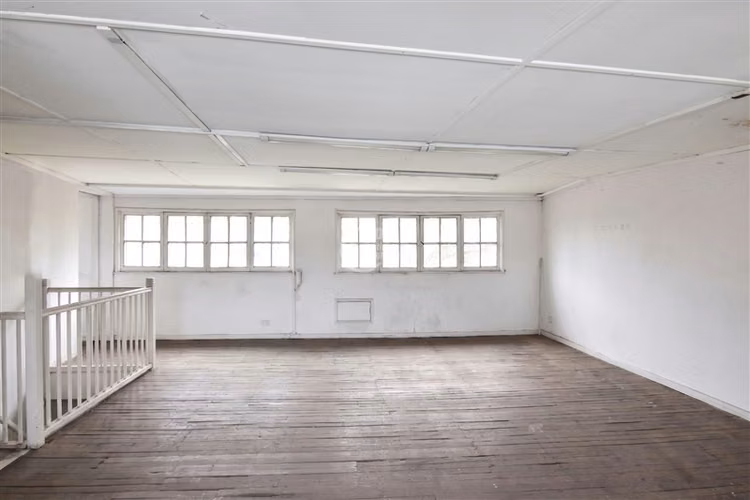 Local Comercial de 3 pisos en Bellavista Recoleta