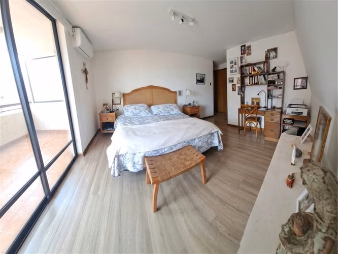 Dpto de 2 dorm más estar y servicios completos en Las Condes