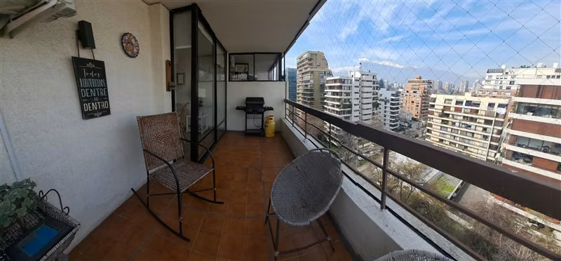 Dpto de 2 dorm más estar y servicios completos en Las Condes - Imagen 10