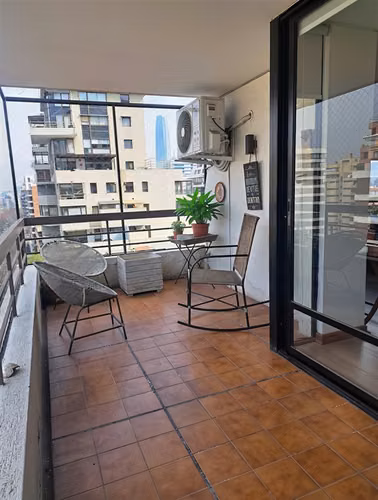 Dpto de 2 dorm más estar y servicios completos en Las Condes
