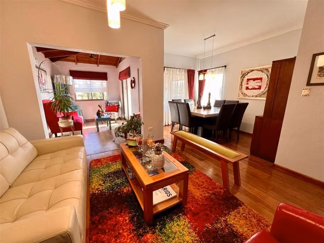 Hermosa casa en venta en Gregorio Marañon, Viña Del Mar - Imagen 3