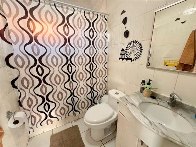 Hermosa casa en venta en Gregorio Marañon, Viña Del Mar - Imagen 28