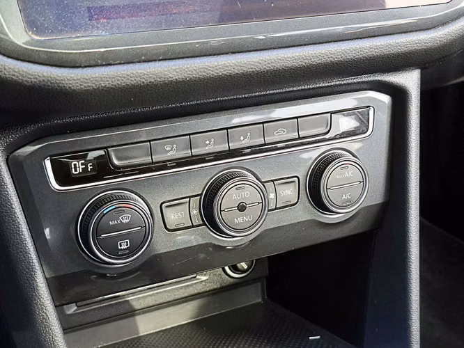 VOLKSWAGEN TIGUAN 2019 - Imagen 16