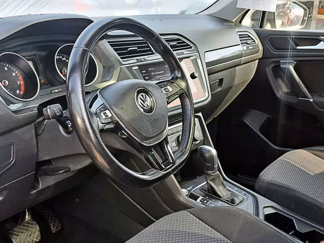 VOLKSWAGEN TIGUAN 2019 - Imagen 8