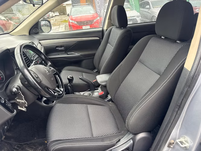 MITSUBISHI  OUTLANDER 2.0 2016 - Imagen 7