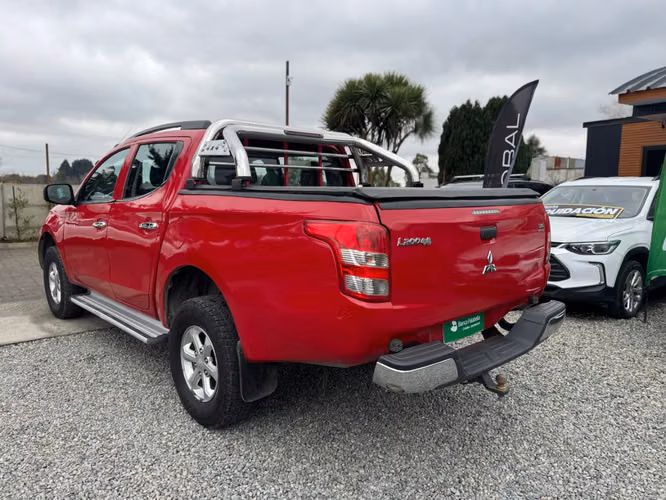 MITSUBISHI L200 2016 - Imagen 6