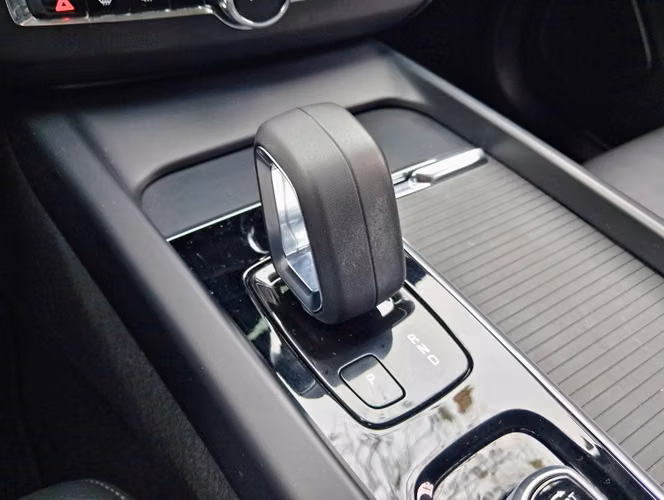 VOLVO XC60 II B5 4X4 2.0 AUT 2022