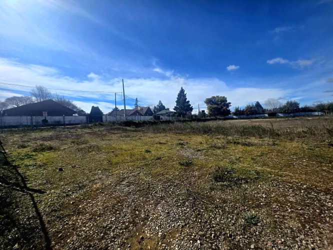 Vendo terreno en 1era. Linea Avda Las Industrias