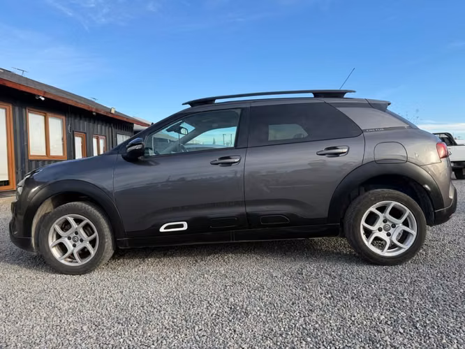 CITROËN C4 CACTUS 1.6 HDI 2019 - Imagen 10