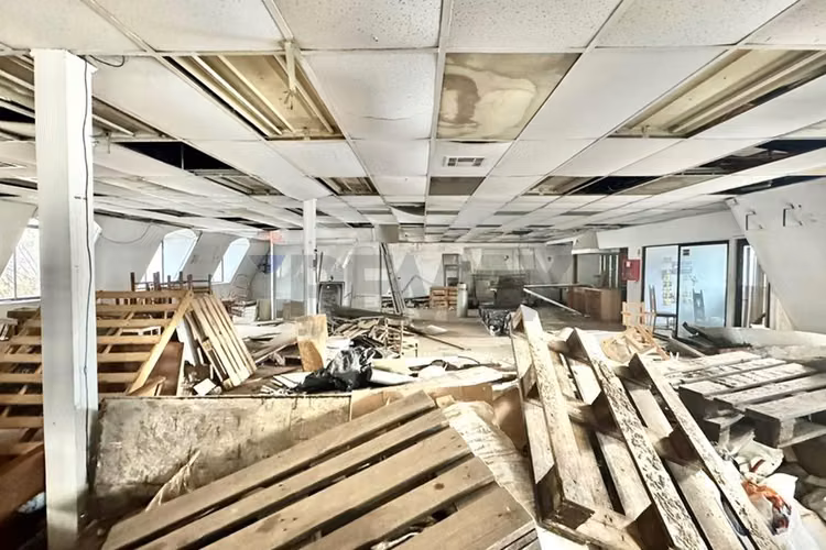 Casona patrimonial para inversión - Imagen 9