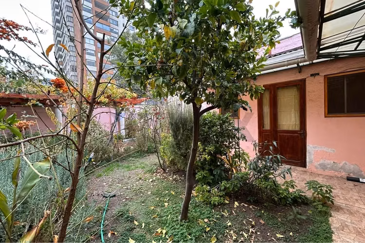 Casa en venta en ñuñoa 5d + 3b