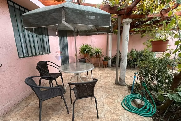 Casa en venta en ñuñoa 5d + 3b