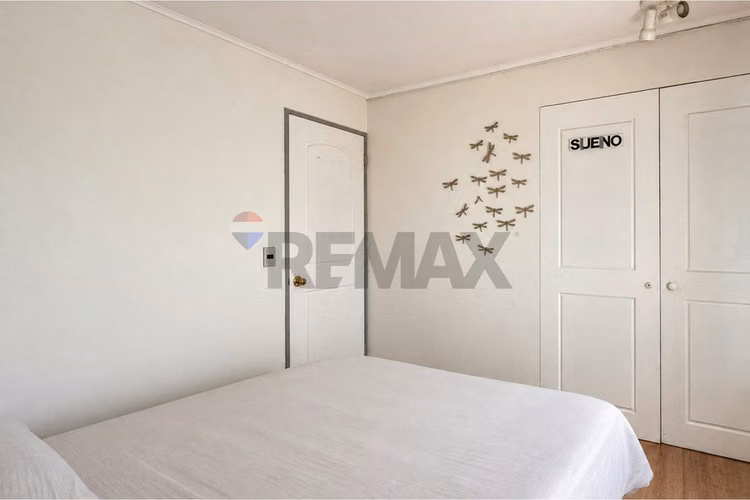 Gran casa para remodelar en condominio 5d 4b