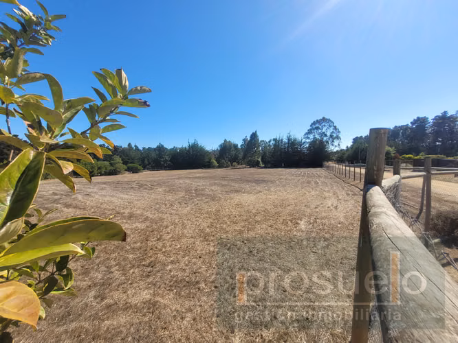 HERMOSA PARCELA EN EXCLUSIVO CONDOMINIO ALGARROBO