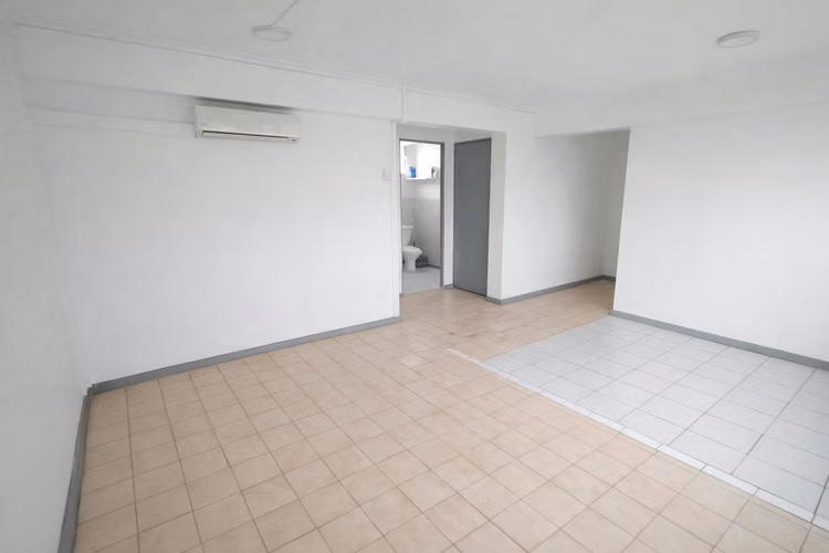 DEPARTAMENTO EN BARRIO RESIDENCIAL Y COMERCIAL CONSOLIDADO - Imagen 3
