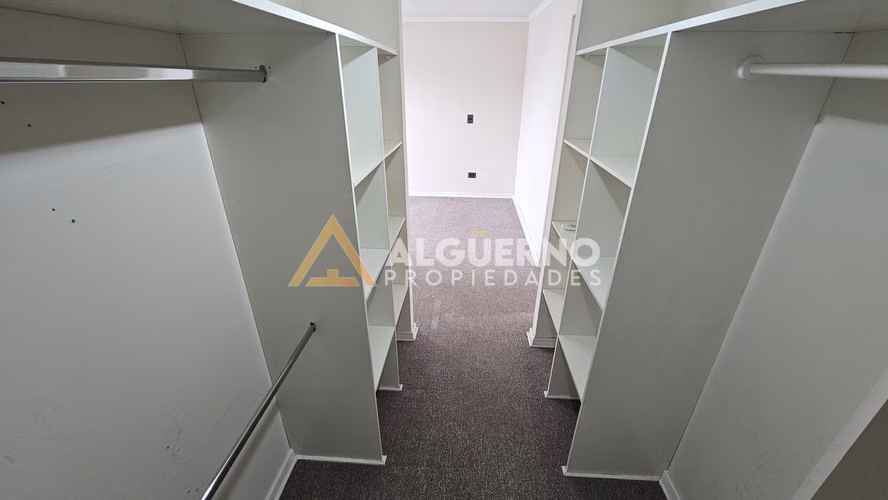 SE ARRIENDA AMPLIO TOWNHOUSE CON 4D3B2E ALTO EL ROSAL