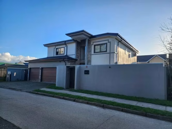 CASA 4D 4B EN TOROBAYO A MINUTOS DE VALDIVIA