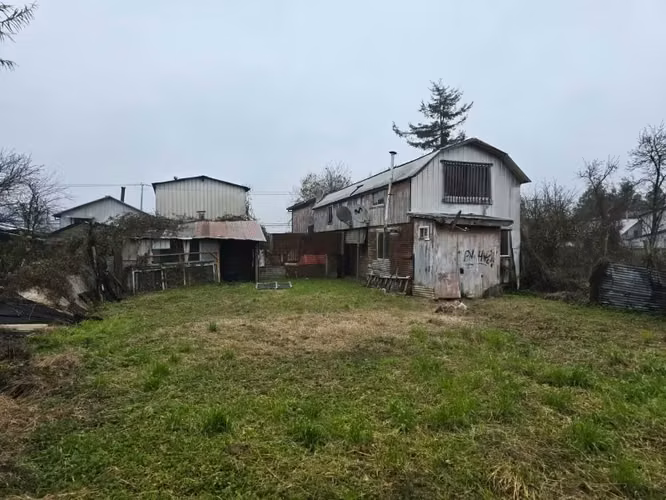 SITIO CON GRAN POTENCIAL EN BARRIOS BAJOS VALDIVIA