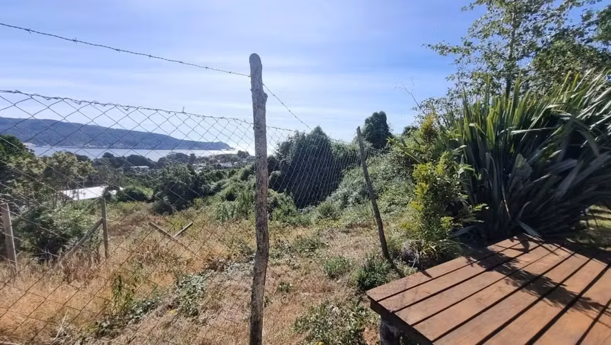 CASA FAMILIAR MÁS CABAÑA PARA INVERSIÓN EN NIEBLA VALDIVIA