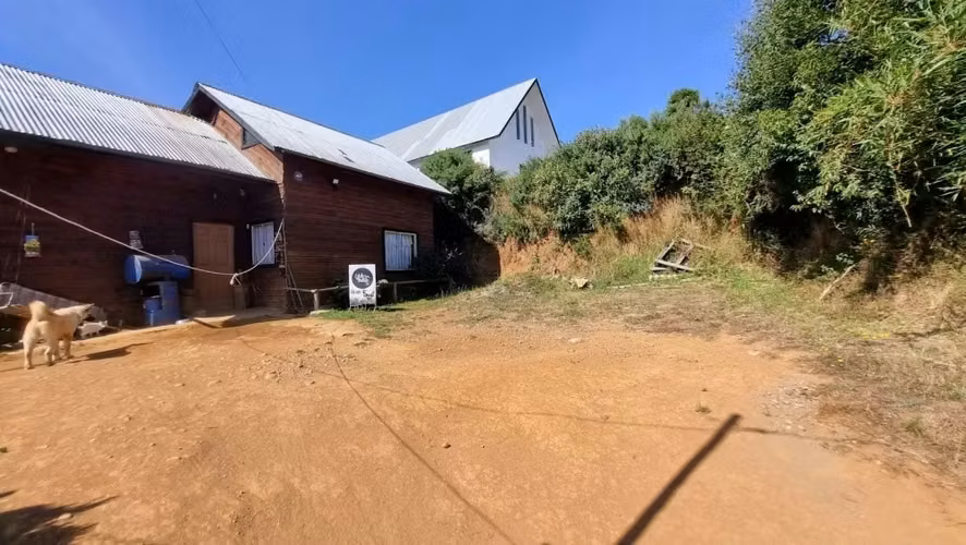 CASA FAMILIAR MÁS CABAÑA PARA INVERSIÓN EN NIEBLA VALDIVIA
