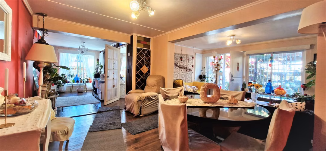 Venta de casa de 3 pisos en Viña , GRAN OPORTUNIDAD , emprendedor CREATIVO. 8.900 UF
