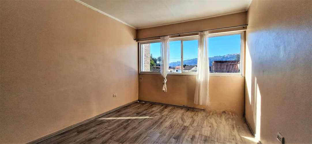 Venta de casa de 3 pisos en Viña , GRAN OPORTUNIDAD , emprendedor CREATIVO. 8.900 UF