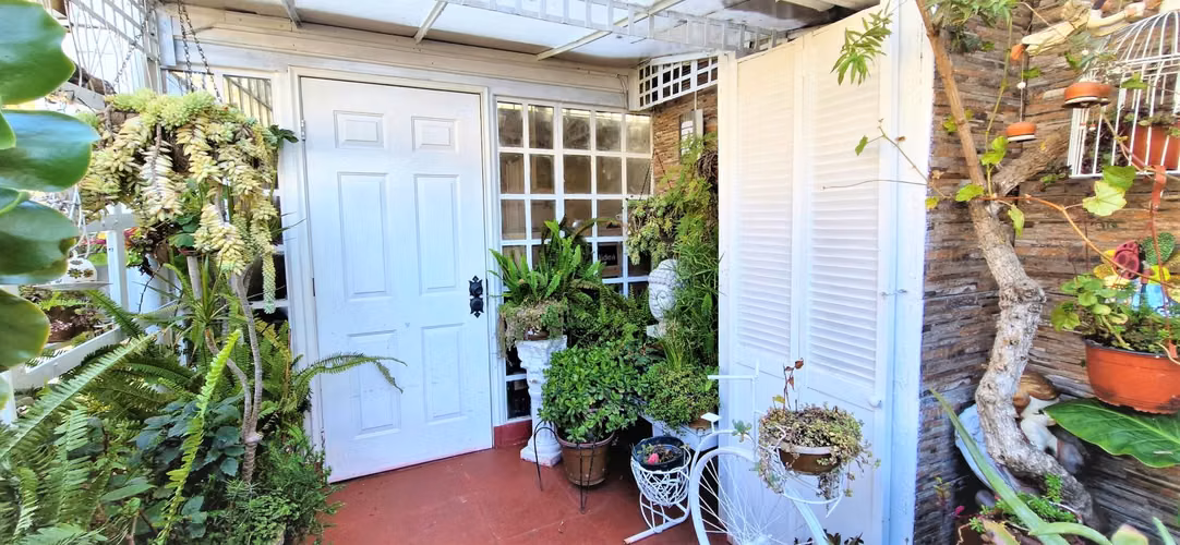 Venta de casa de 3 pisos en Viña , GRAN OPORTUNIDAD , emprendedor CREATIVO. 8.900 UF