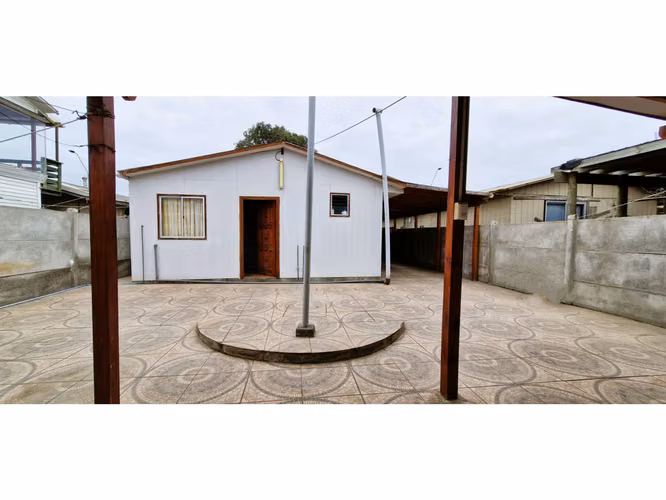 Venta de casa de 81 m2, en terreno de 247 m2., en Los Molles.